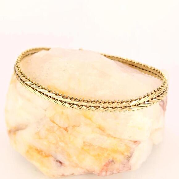 Vintage Imperial 14k Yellow Gold Mesh Chevron Pattern Link Bracelet 6.25" - Picture 4 of 7